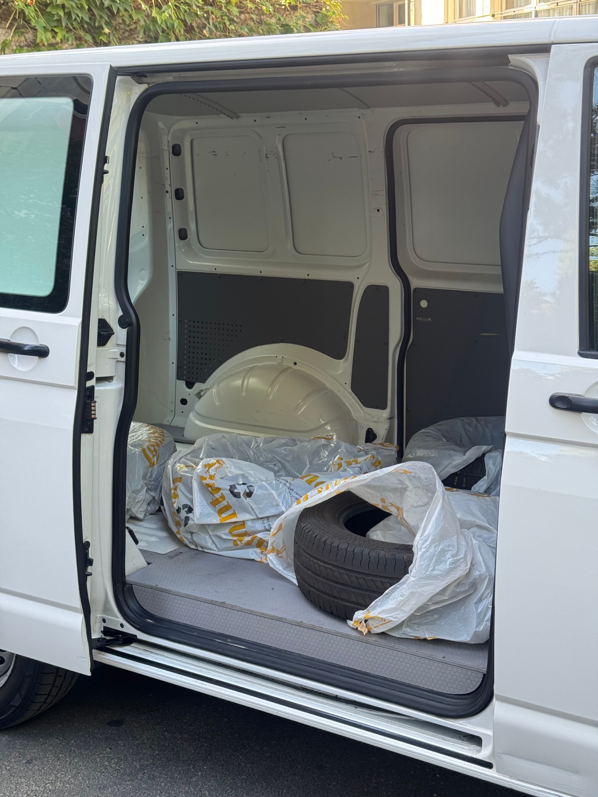 VW T6.1 2.0 TDI 4Motion-image-7