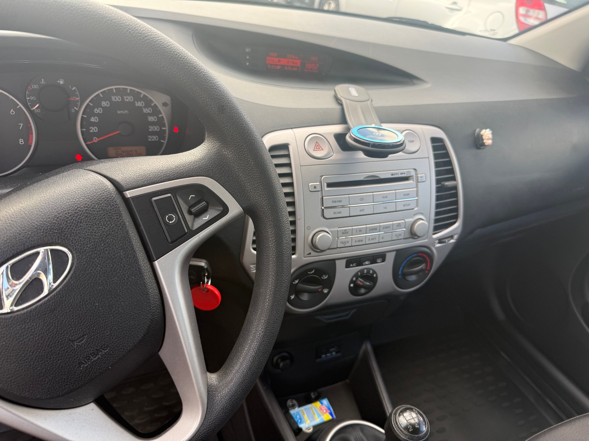 HYUNDAI i20 1.2 Comfort-image-6