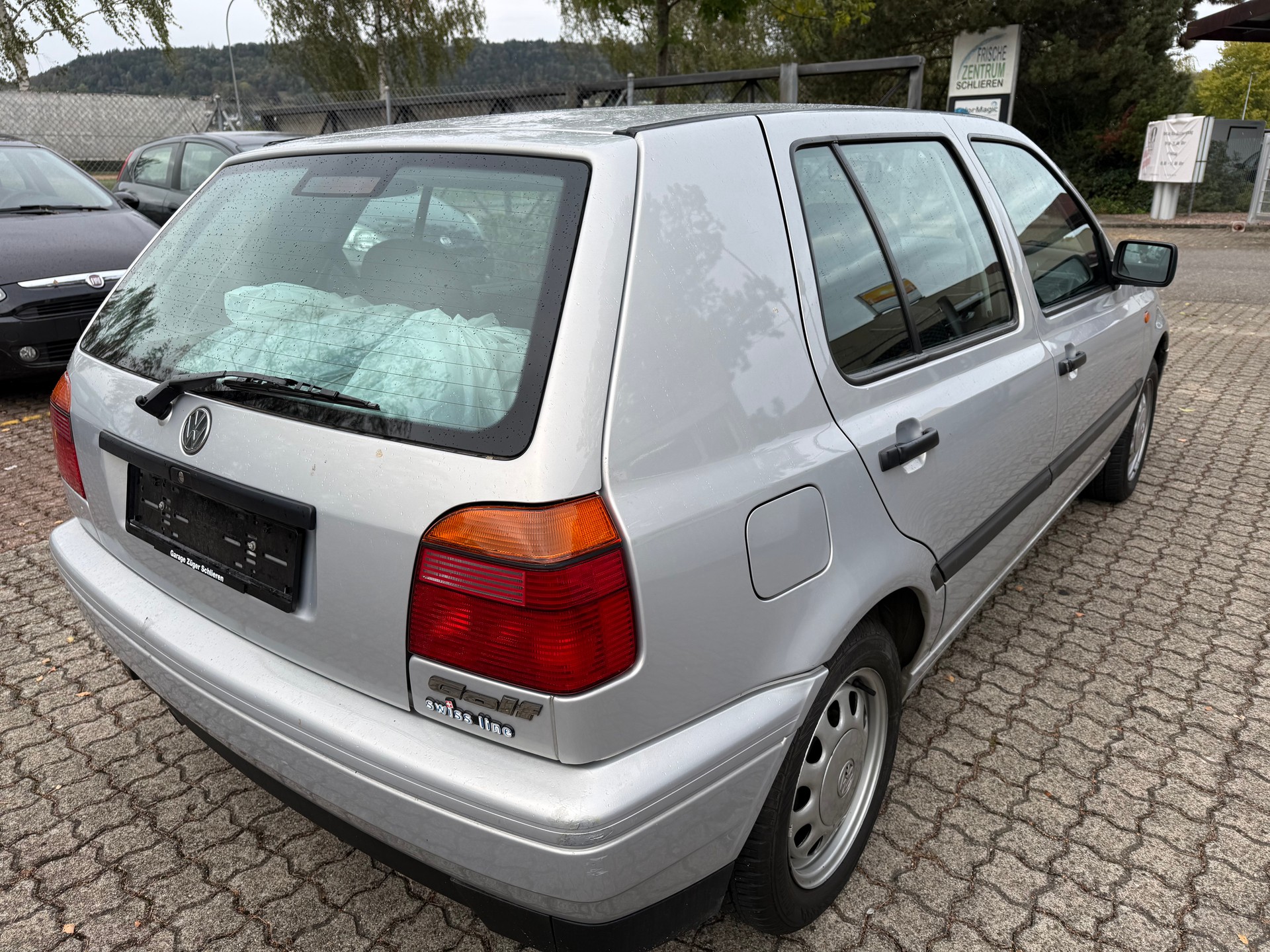 VW Golf 1600 Swiss Line-image-4