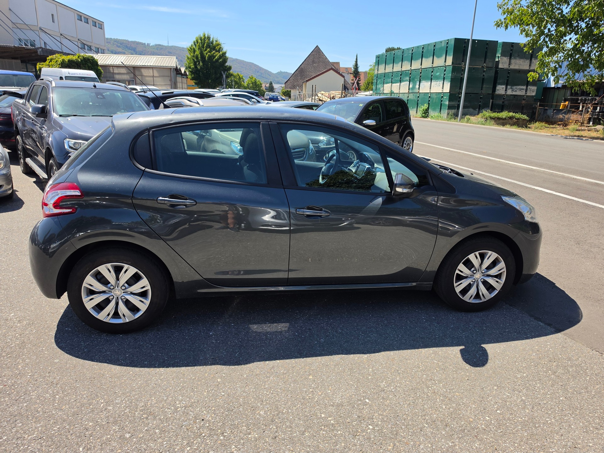 PEUGEOT 208 1.2 VTI Active-image-5