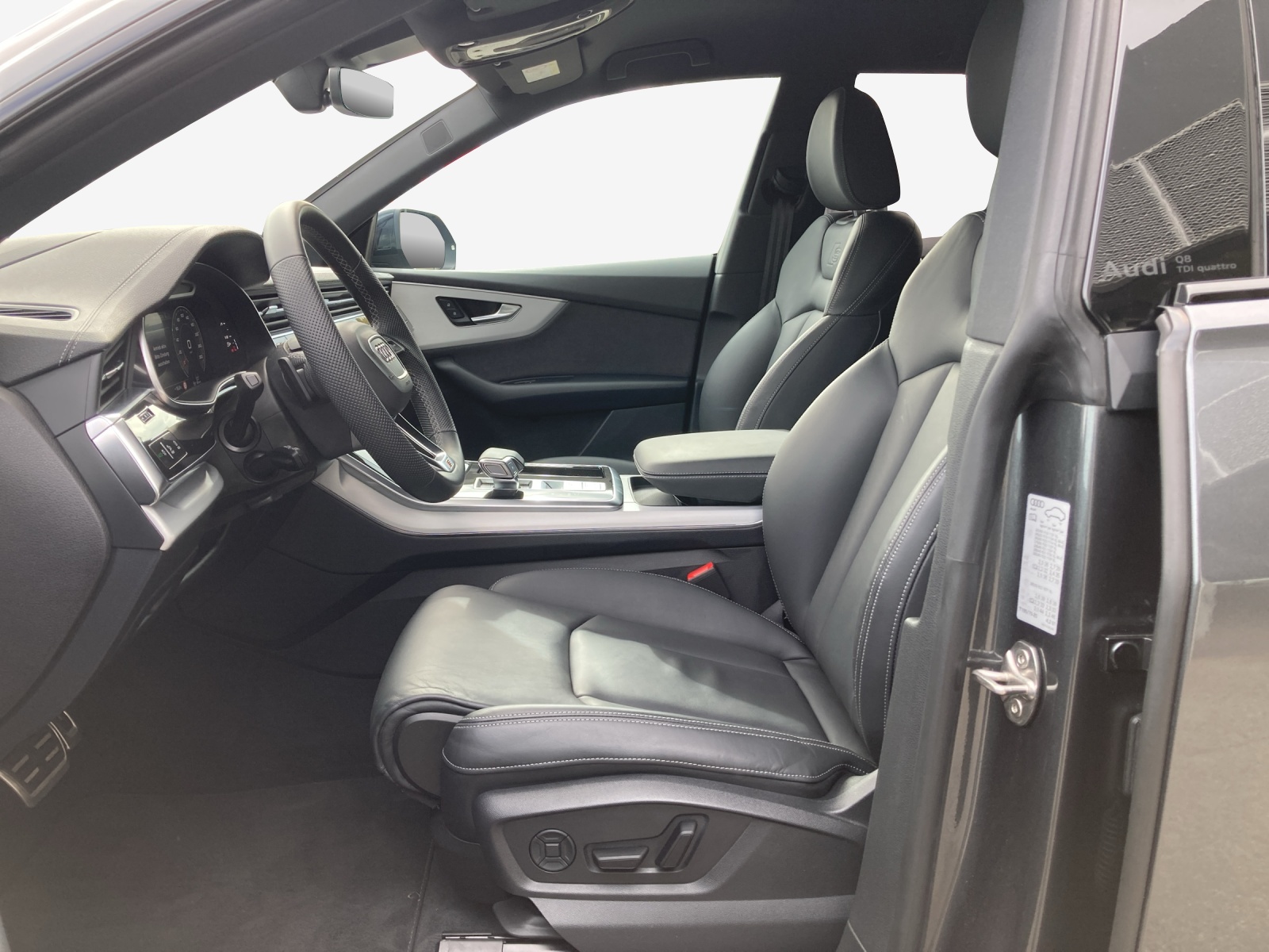 AUDI Q8 SUV TDI quattro 210 kW tiptronic-image-7