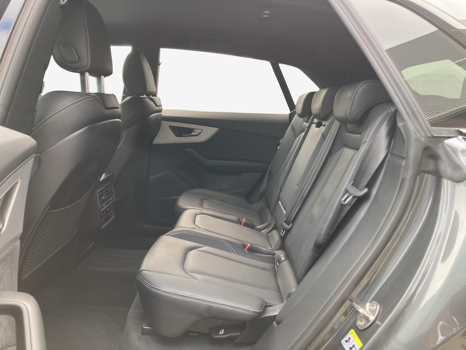 AUDI Q8 SUV TDI quattro 210 kW tiptronic-image-11
