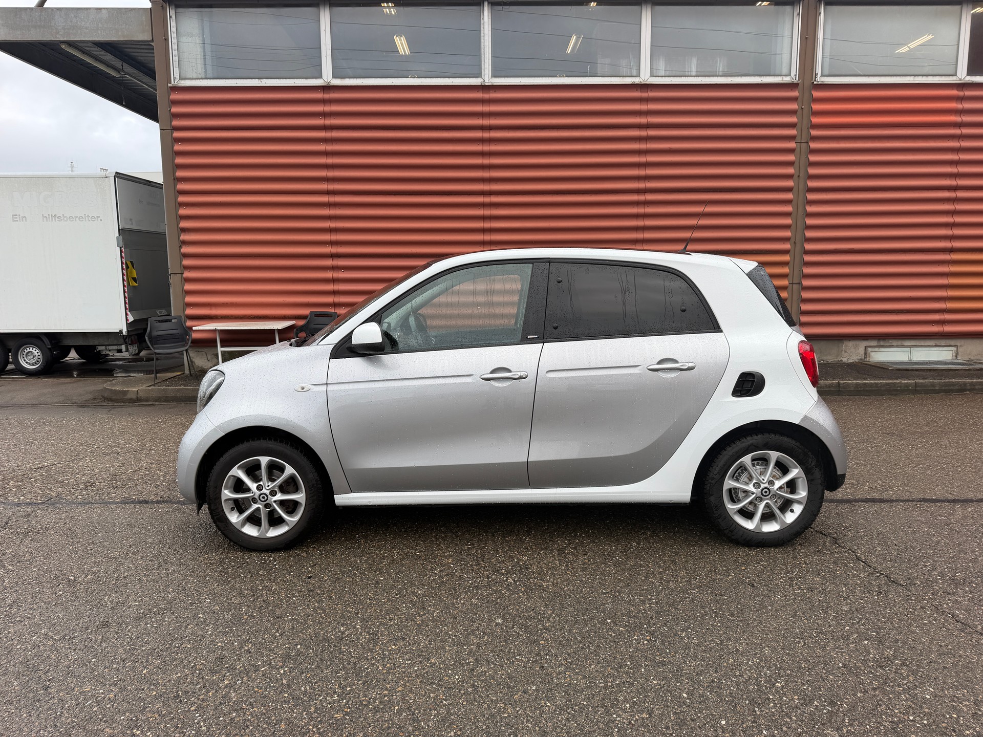 SMART forfour-image-1
