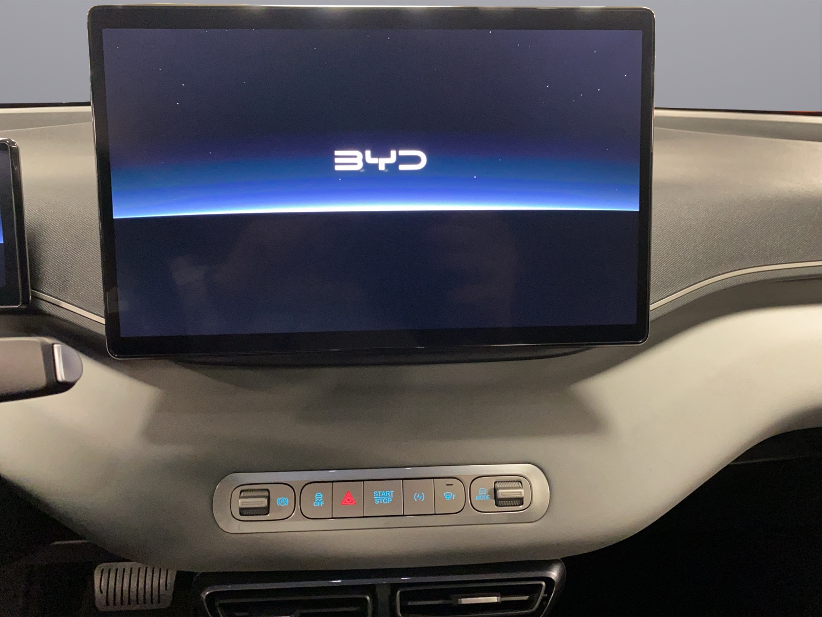 BYD Dolphin Surf Comfort-image-14