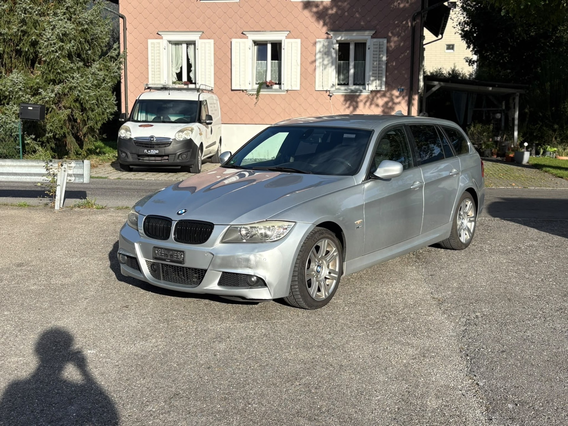 BMW 325i xDrive Touring Steptronic-image-6