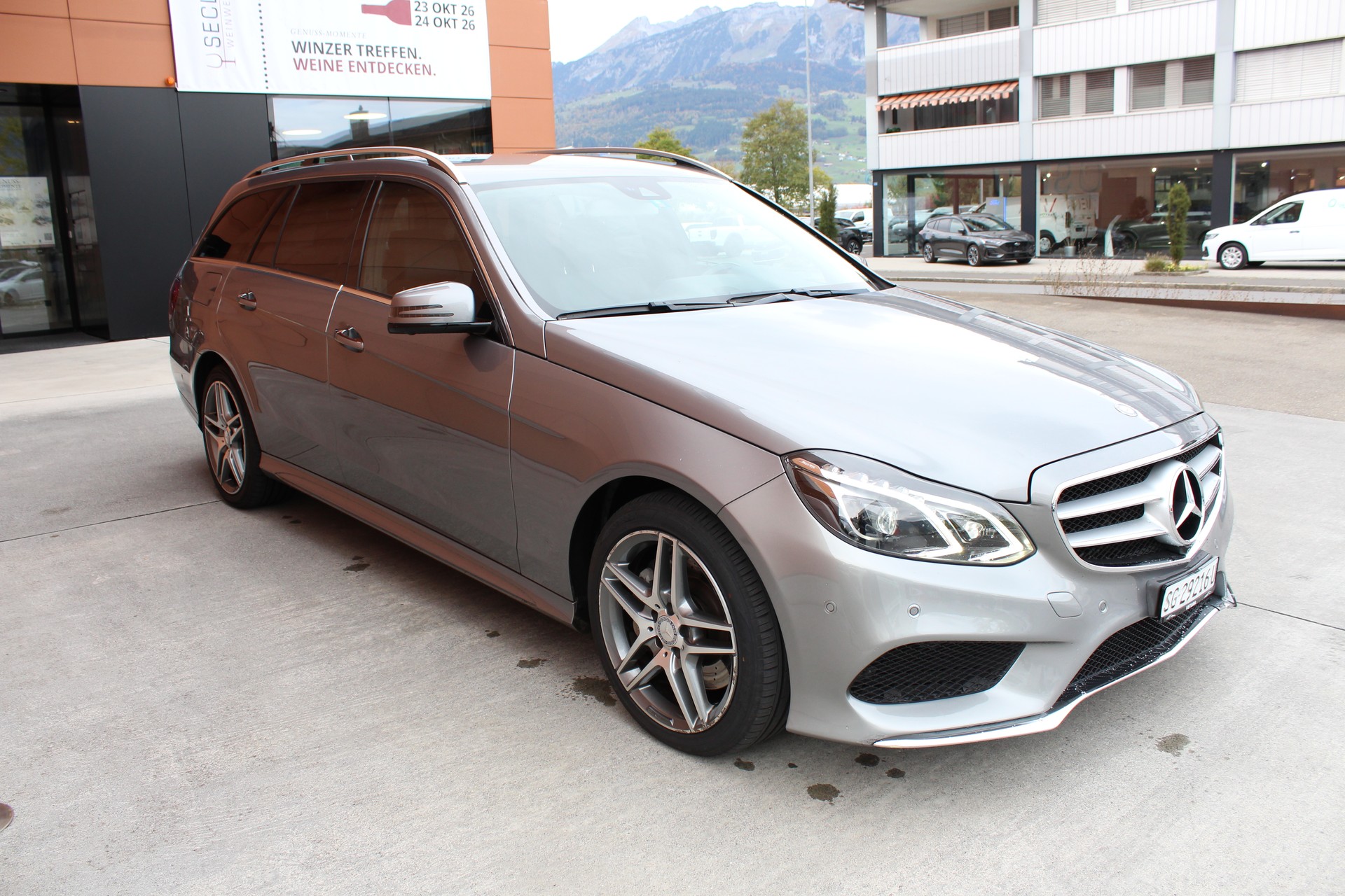 MERCEDES-BENZ E 350 BlueTEC Avantgarde 4Matic 7G-Tronic-image-5