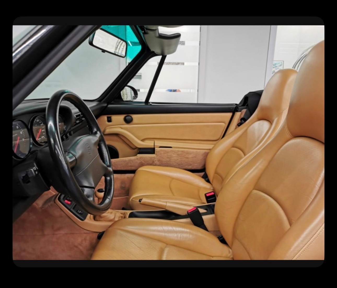 PORSCHE 911 (993) 3.6 Carrera 2-image-4