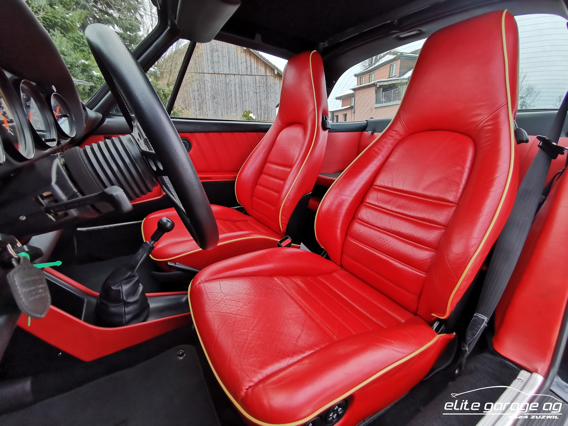 PORSCHE 911 Carrera Targa-image-10