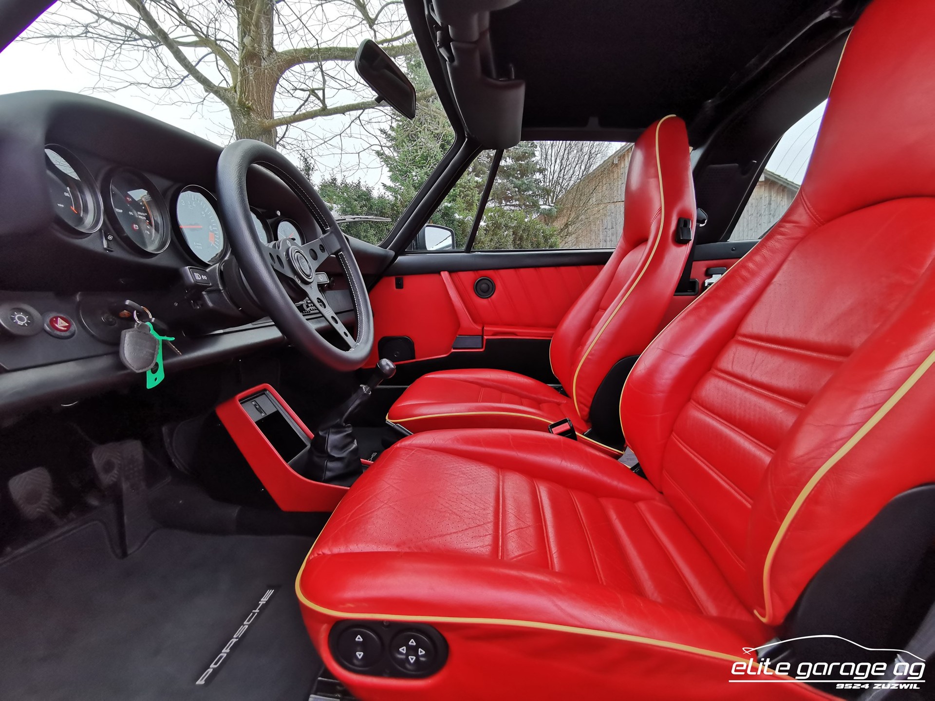 PORSCHE 911 Carrera Targa-image-11