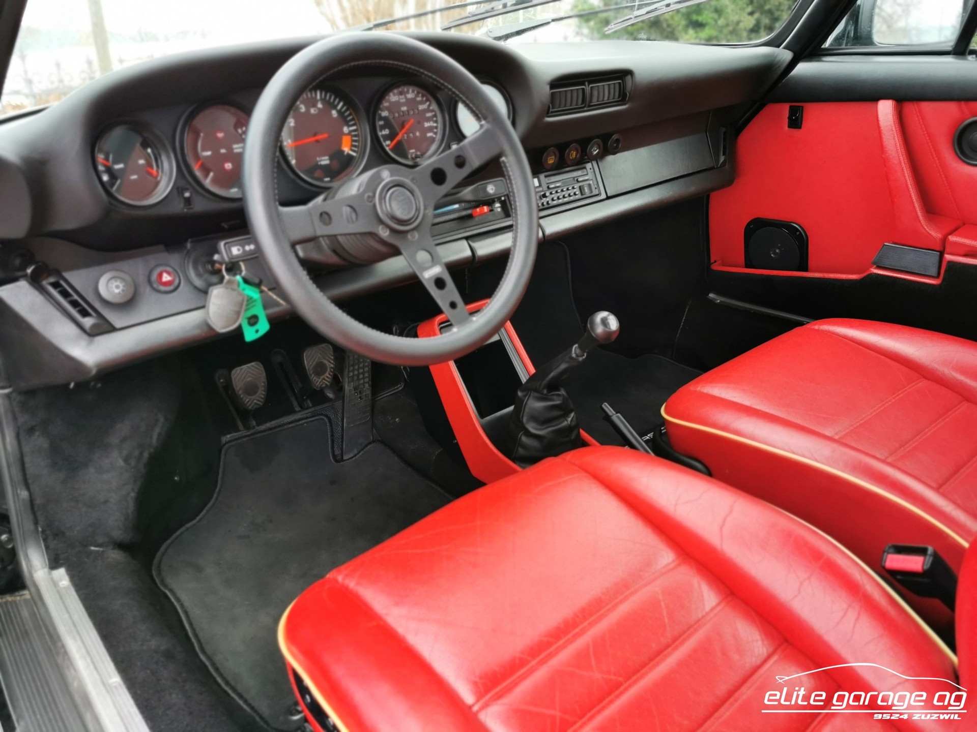 PORSCHE 911 Carrera Targa-image-12