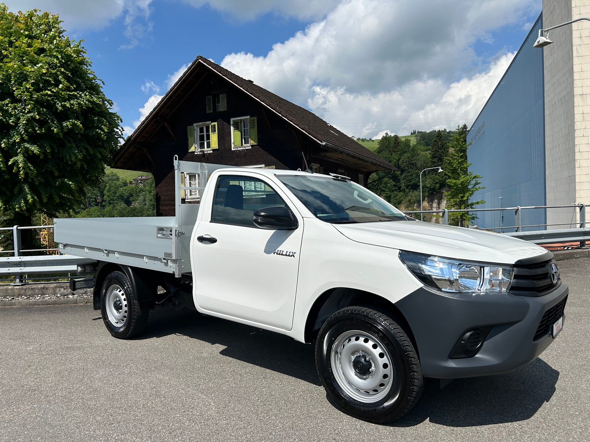 TOYOTA Hilux 2.4D-4D Single Cab 4x4 Alubrücke-image-3