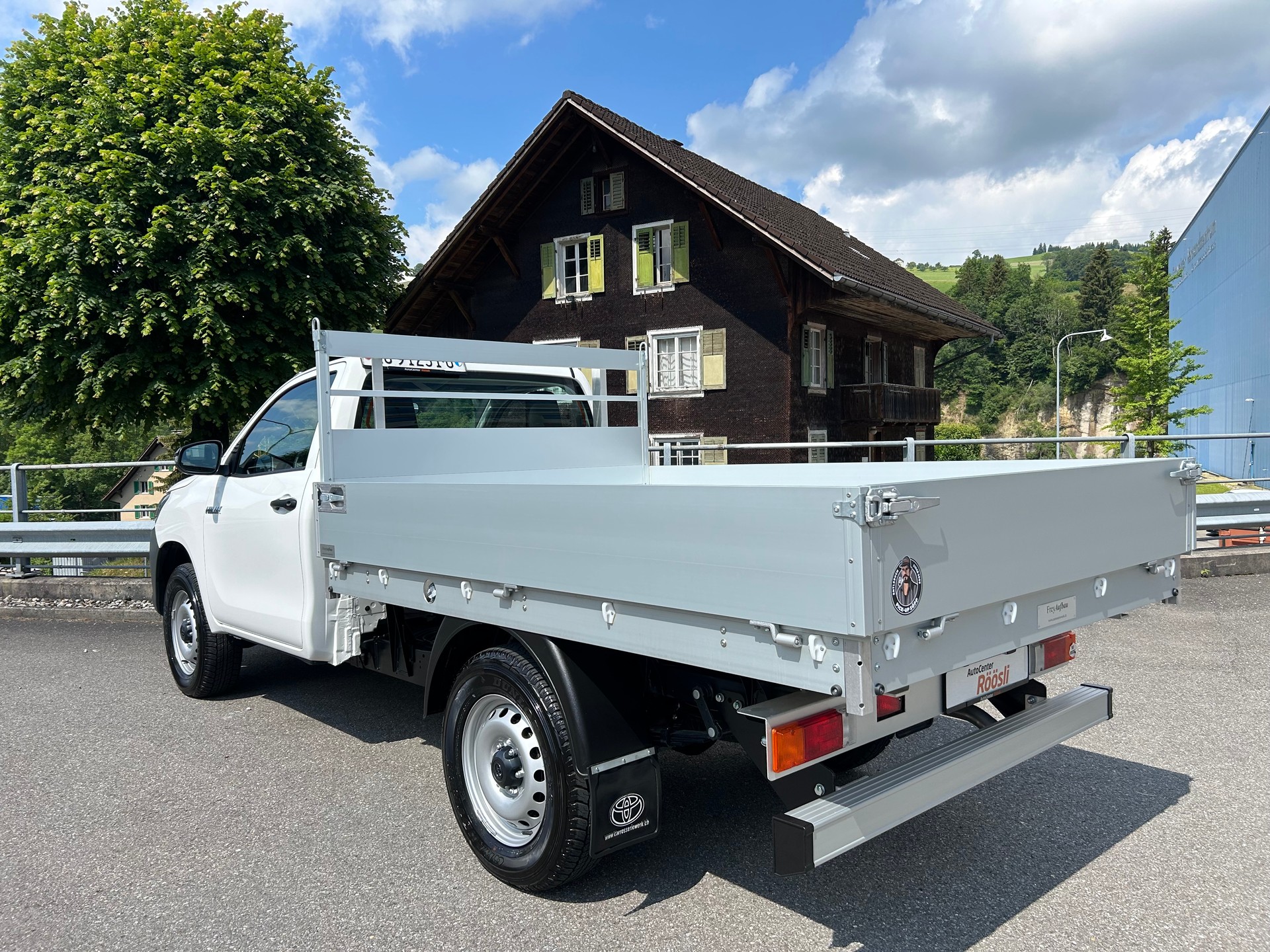 TOYOTA Hilux 2.4D-4D Single Cab 4x4 Alubrücke-image-9