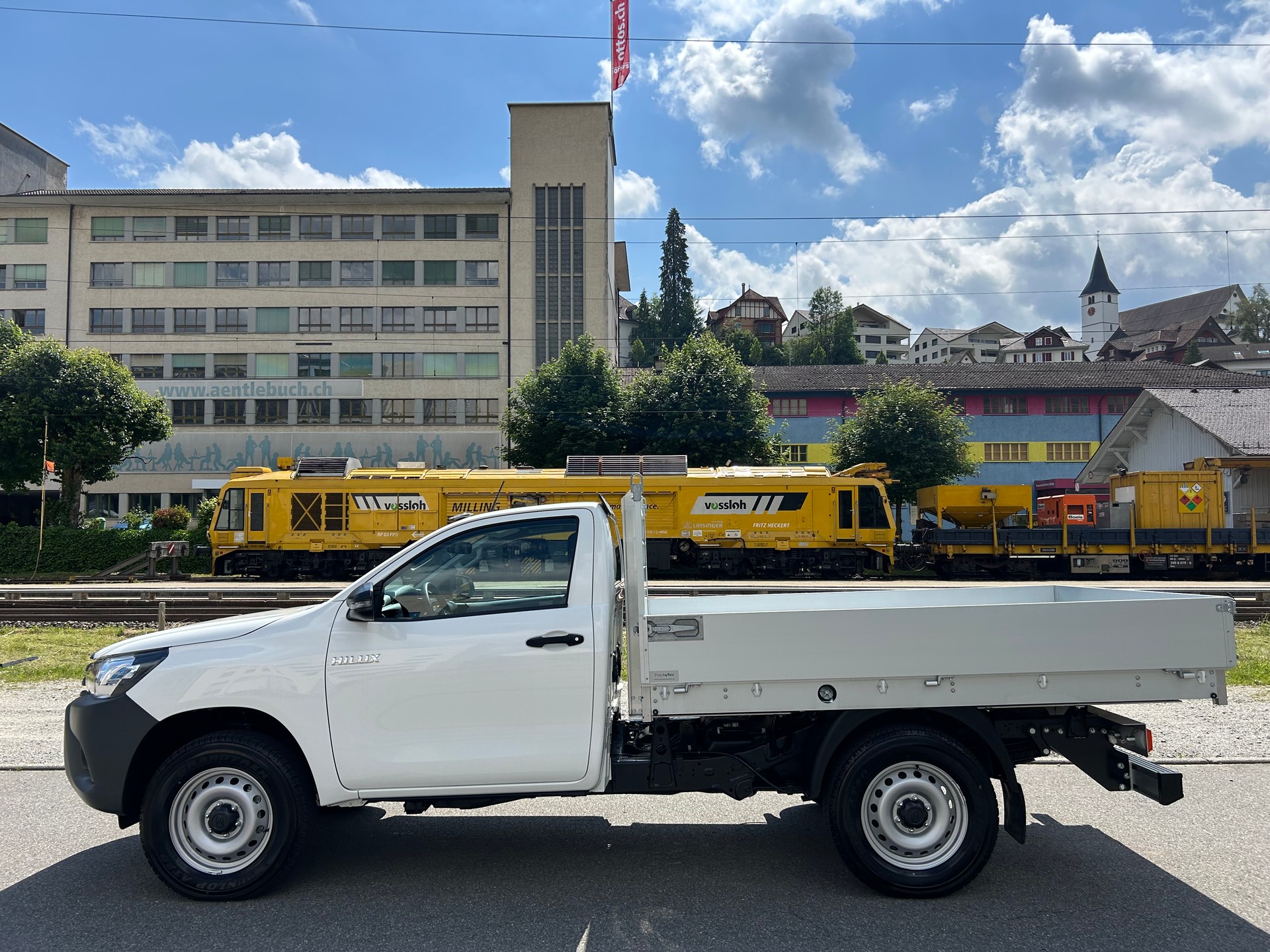 TOYOTA Hilux 2.4D-4D Single Cab 4x4 Alubrücke-image-2
