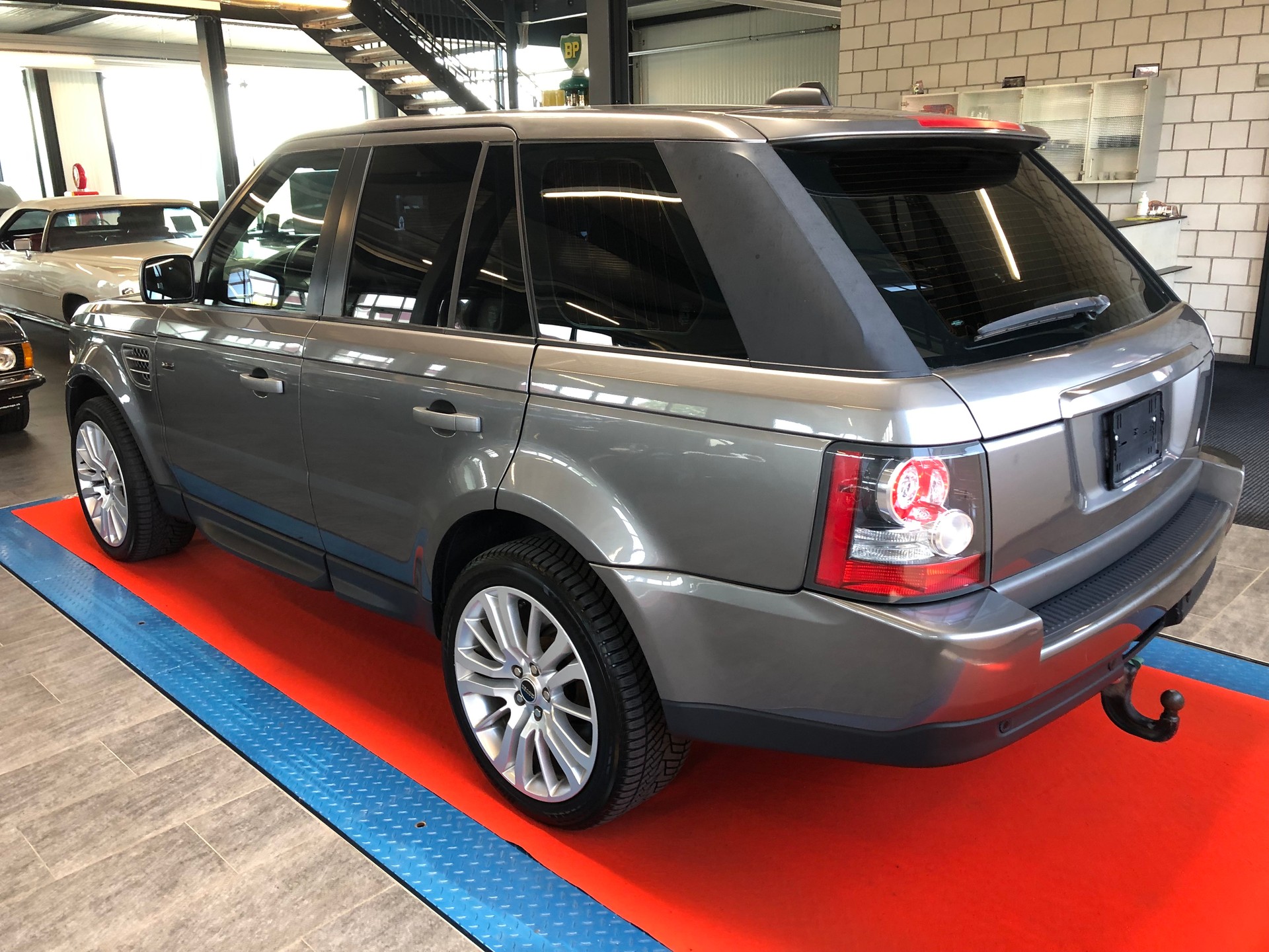 LAND ROVER Range Rover Sport 3.6 Td8 HSE Automatic-image-6