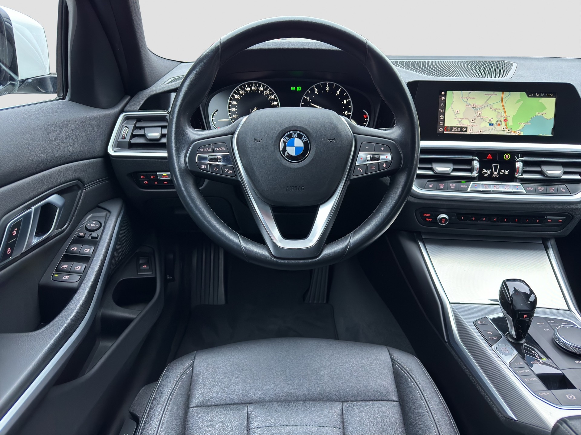 BMW 330i Touring xDrive Steptronic-image-8