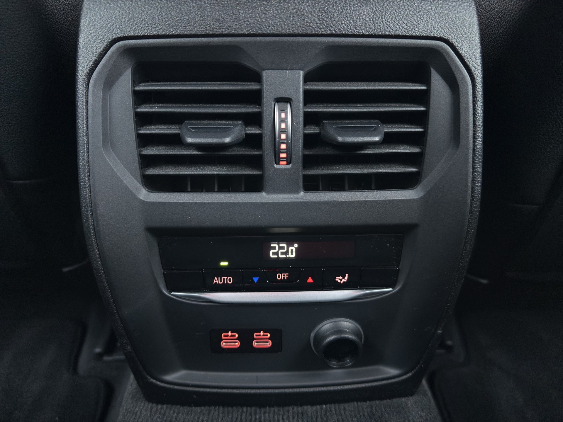 BMW 330i Touring xDrive Steptronic-image-12
