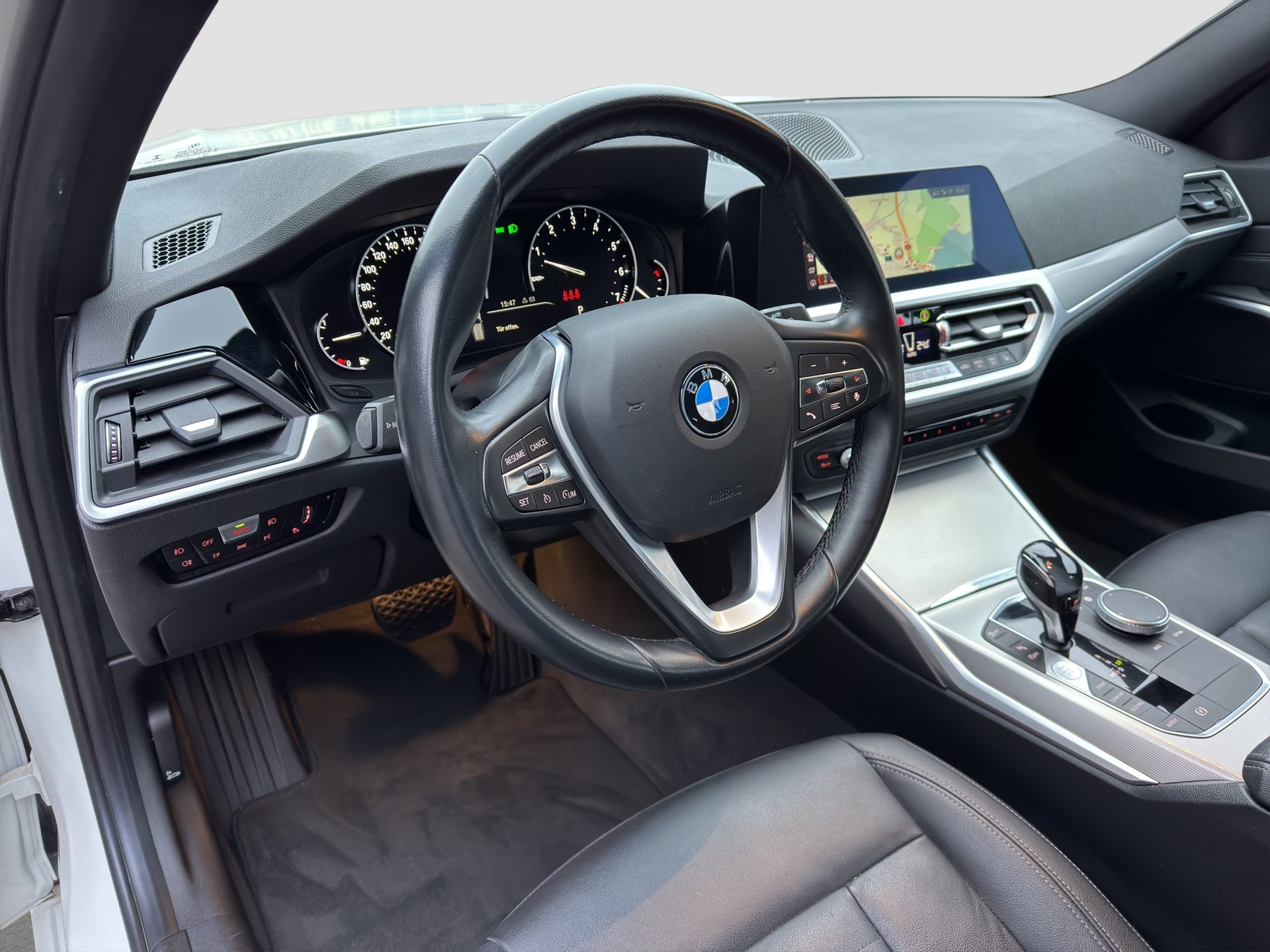 BMW 330i Touring xDrive Steptronic-image-9