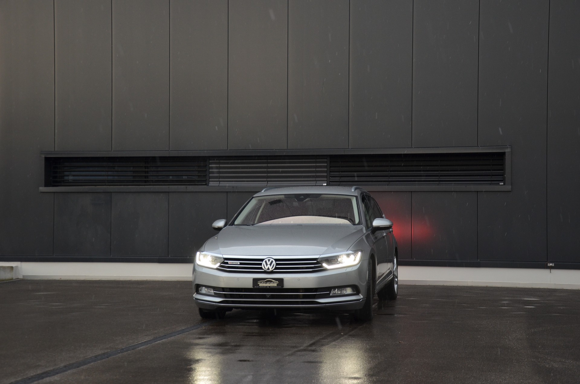 VW Passat Variant 2.0 TDI BMT High. DSG 4Motion-image-4