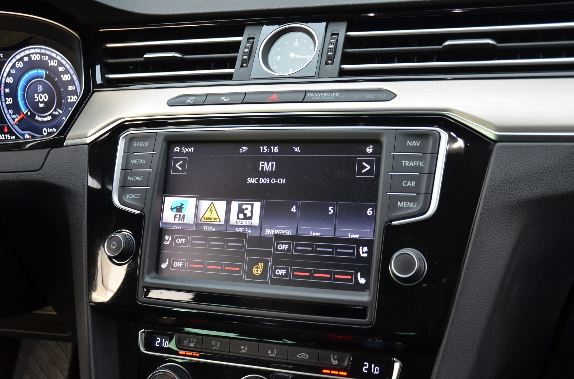 VW Passat Variant 2.0 TDI BMT High. DSG 4Motion-image-16