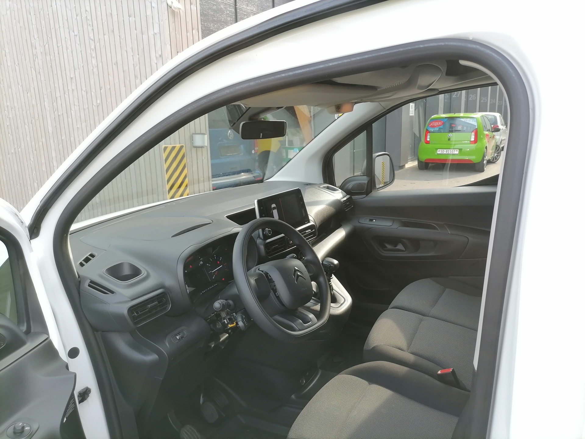 CITROEN Berlingo Van 1.5 Blue HDi 100 s/s Swiss Edition-image-8