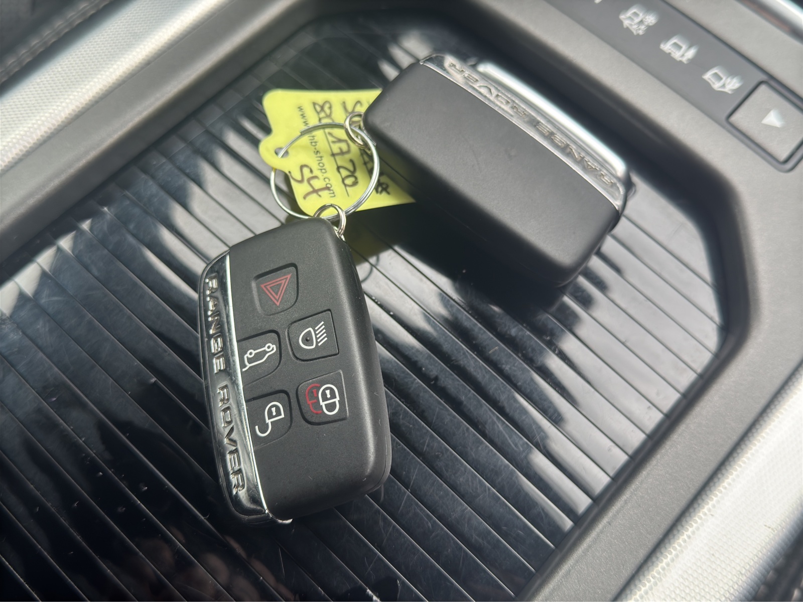 LAND ROVER Range Rover Evoque 2.0 Si4 Dynamic Spirit  AT6-image-26