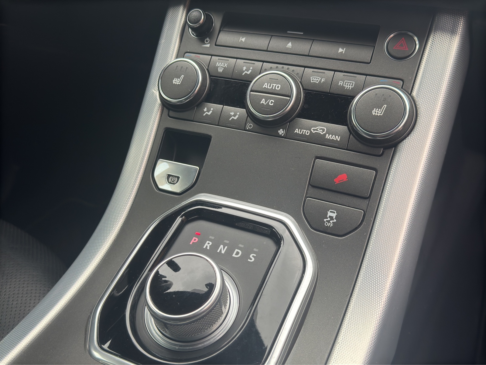 LAND ROVER Range Rover Evoque 2.0 Si4 Dynamic Spirit  AT6-image-22