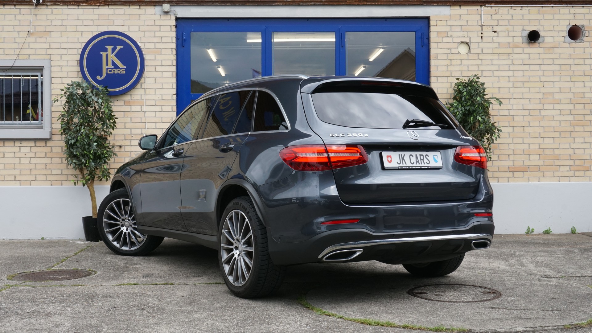 MERCEDES-BENZ GLC 250 d AMG Line 4m-image-7