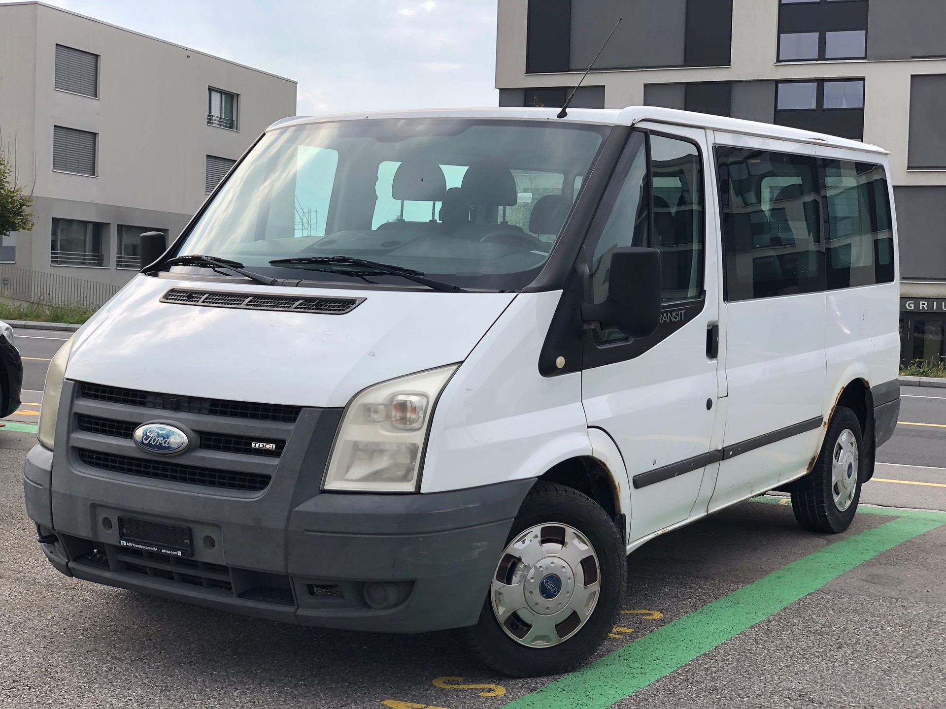 FORD Transit 2.2 TDCi 300 S-image-2