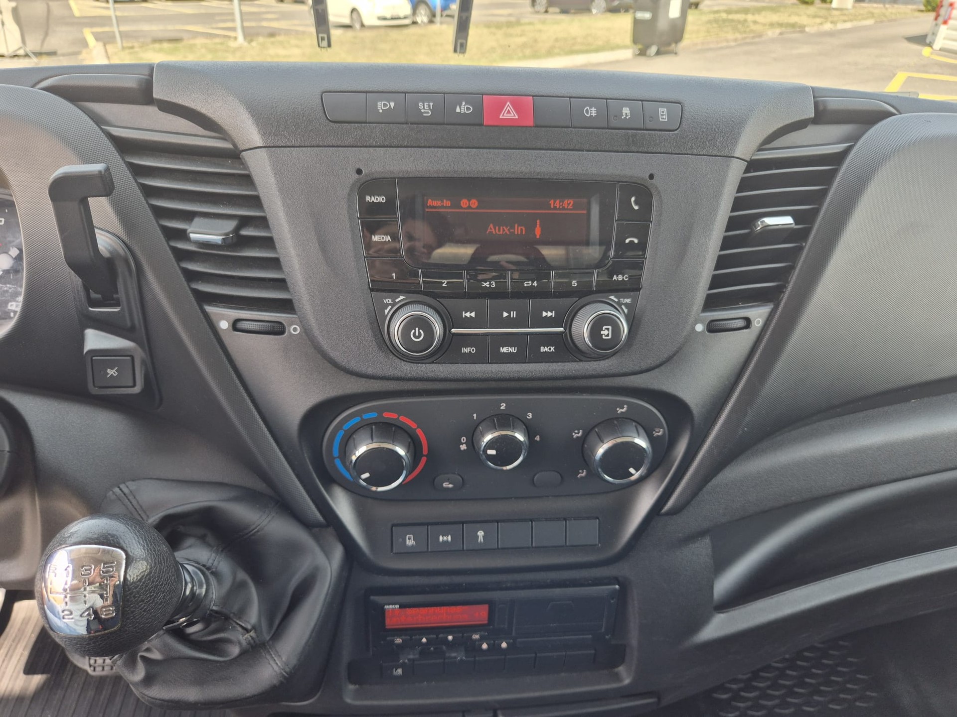 IVECO 65 C 18-image-25