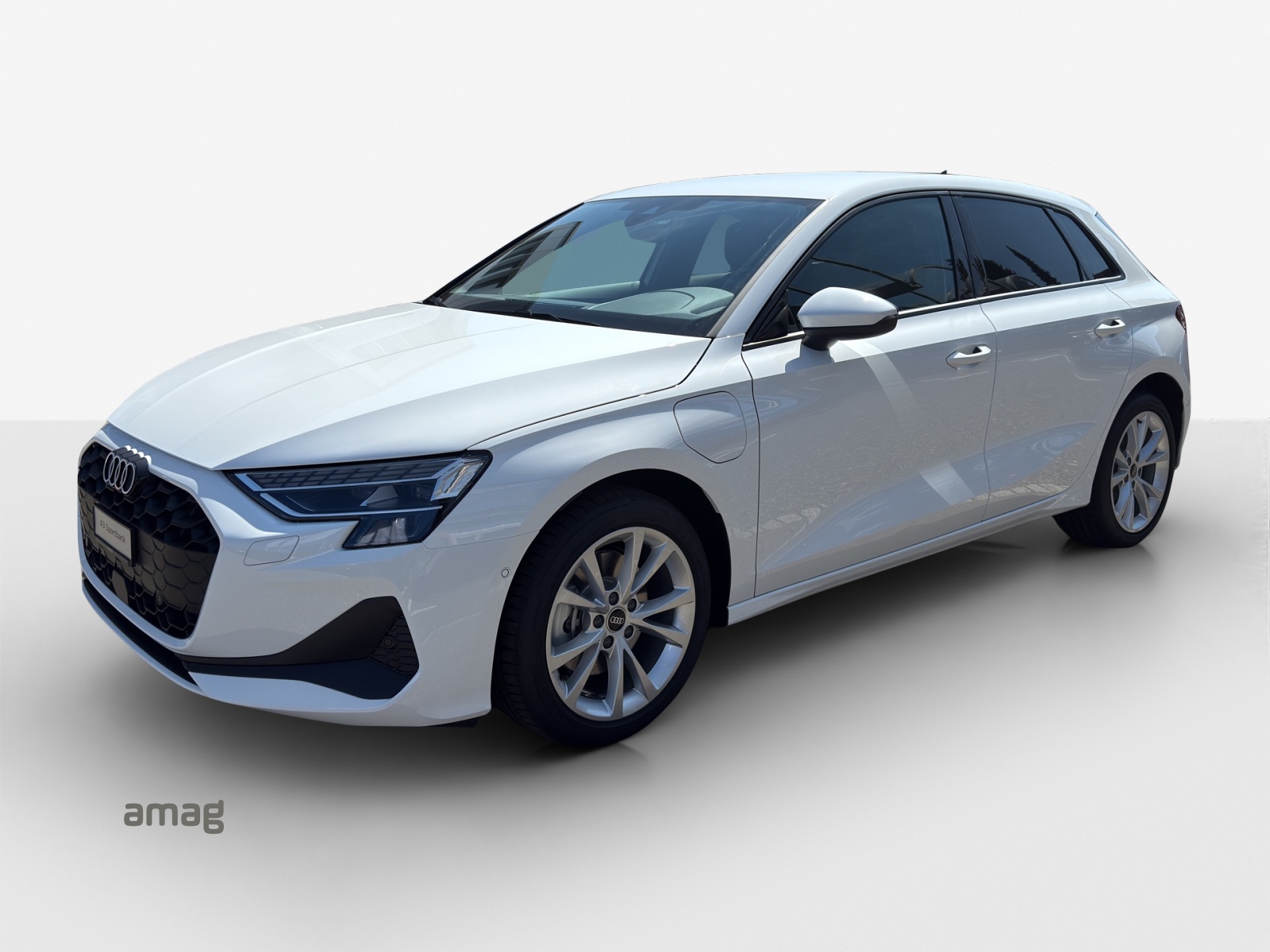AUDI A3 Sportback 40 TFSI e Attraction S-tronic-image-0