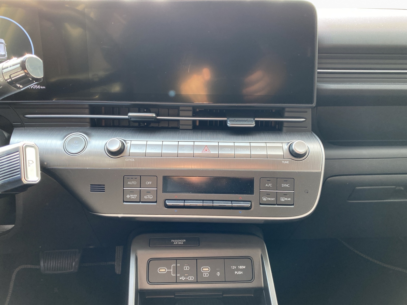 HYUNDAI Kona Electric Amplia-image-14