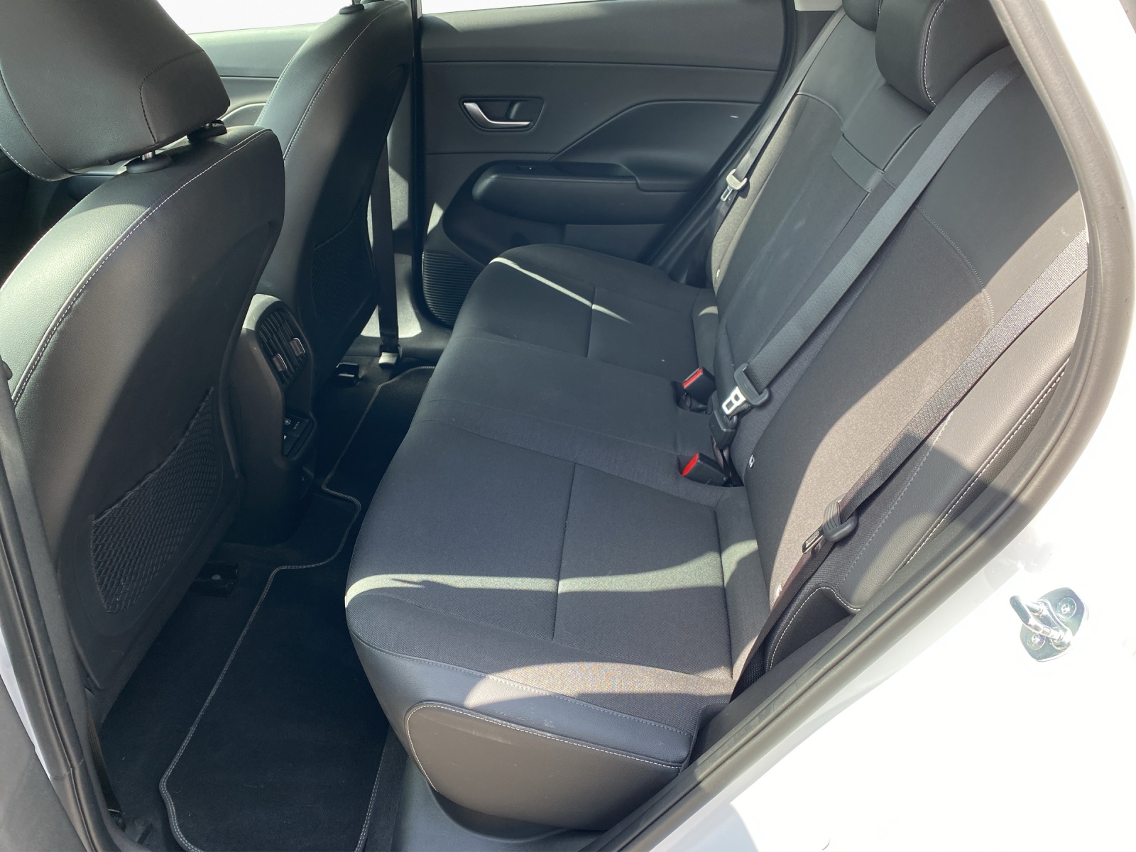 HYUNDAI Kona Electric Amplia-image-10