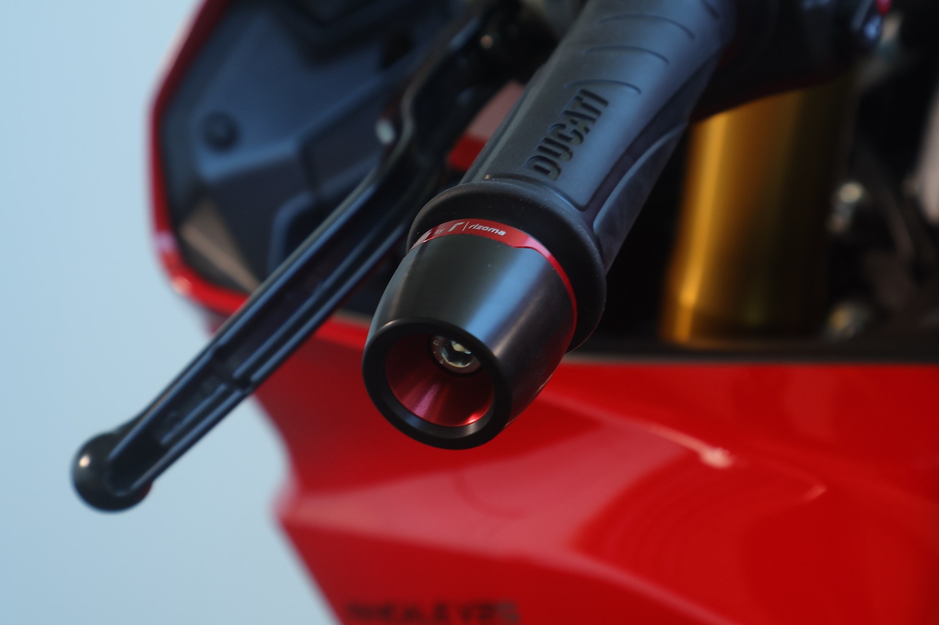 DUCATI Panigale V2 S-image-7