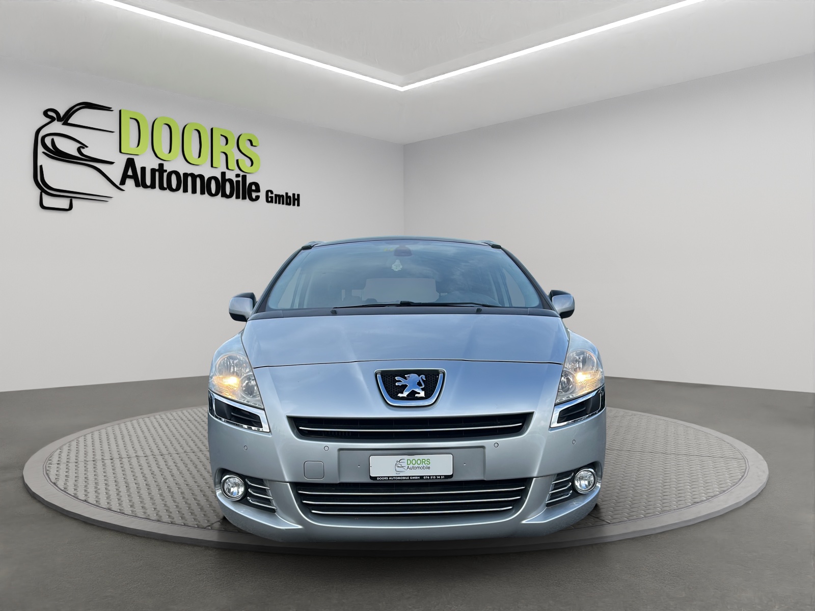 PEUGEOT 5008 1.6 16V T Sport Pack Automatic-image-1