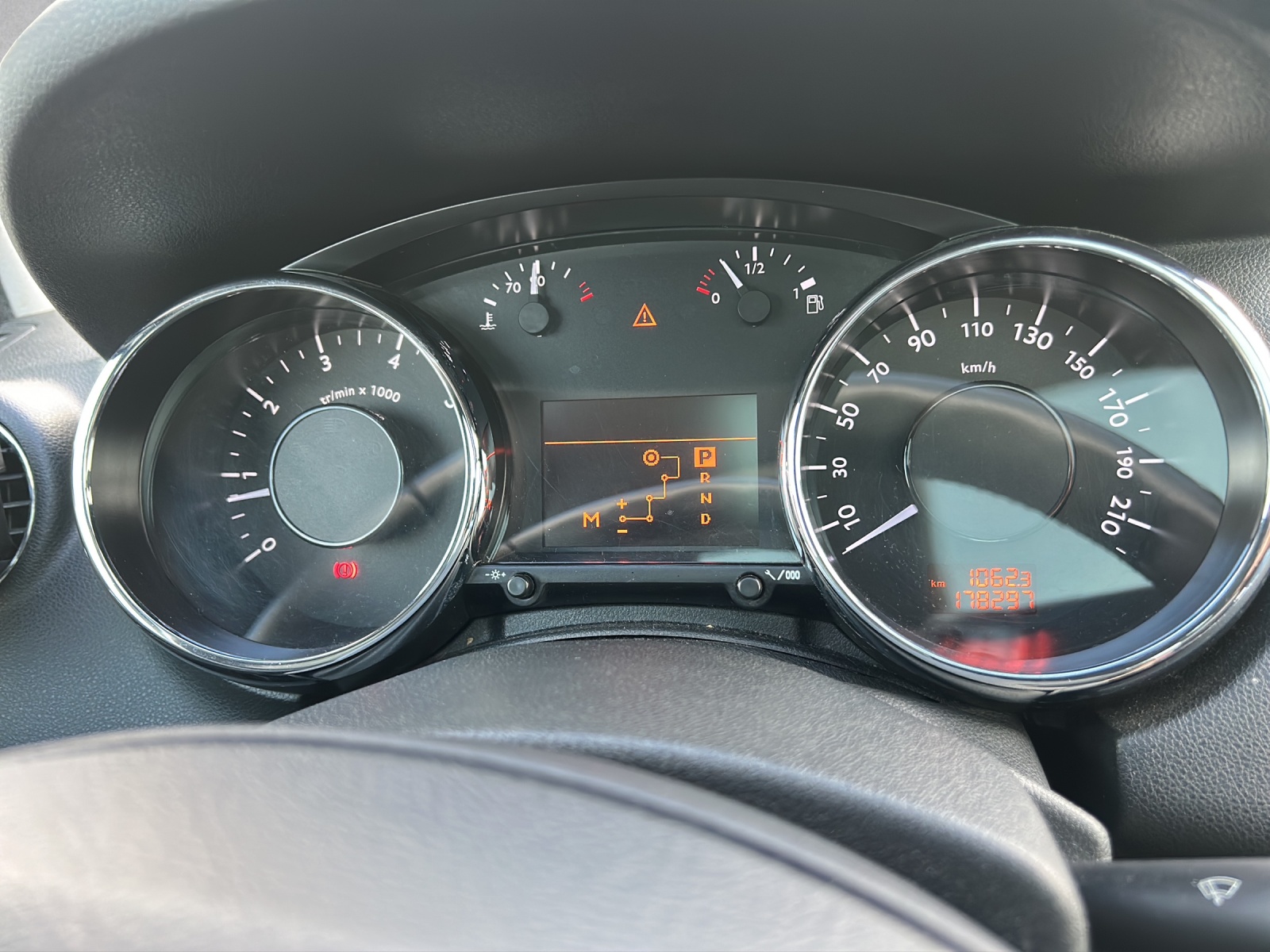PEUGEOT 5008 1.6 16V T Sport Pack Automatic-image-20