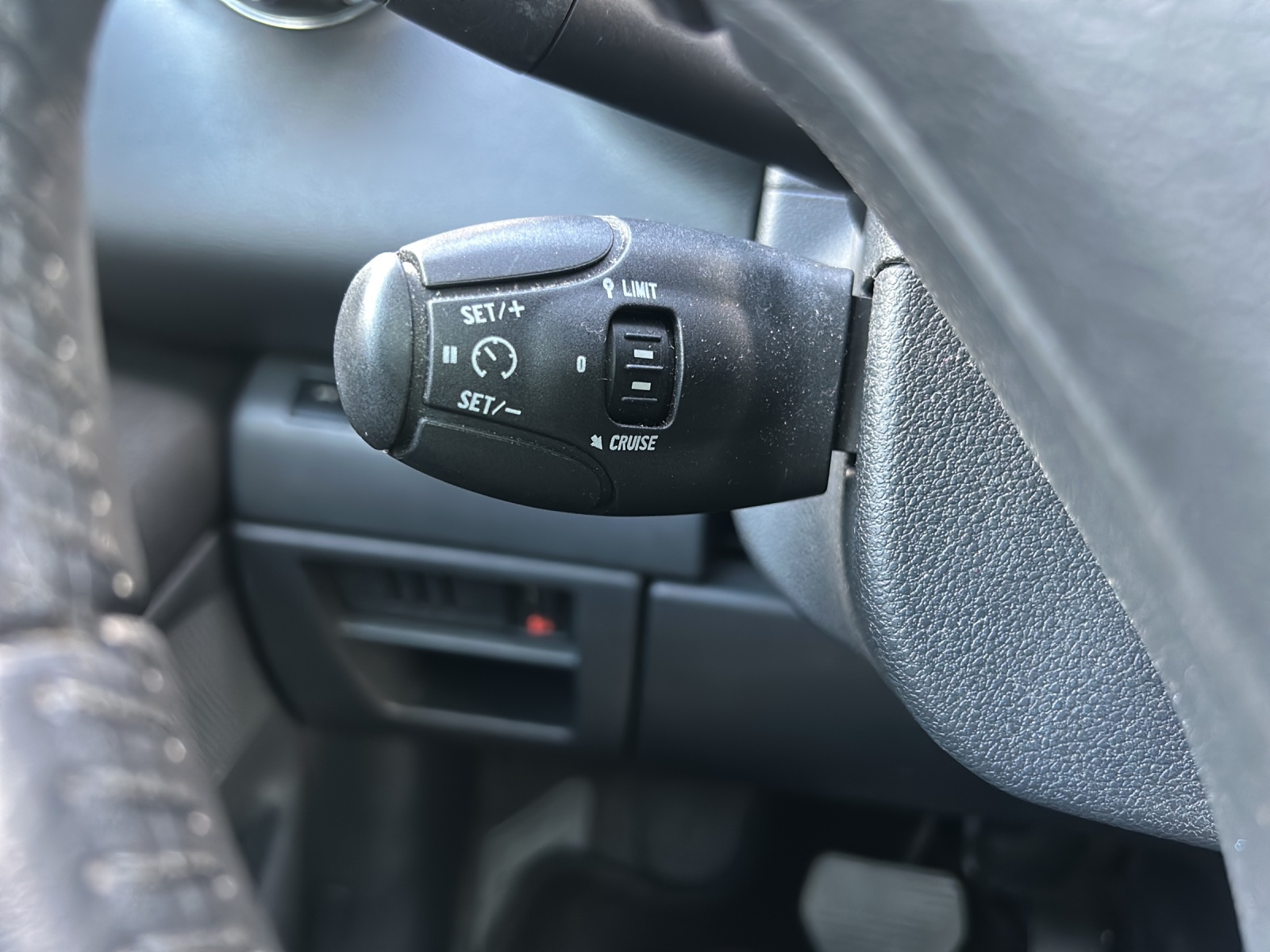 PEUGEOT 5008 1.6 16V T Sport Pack Automatic-image-12