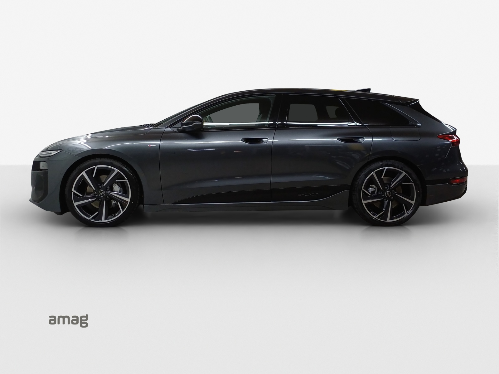 AUDI A6 Avant e-tron quattro-image-1