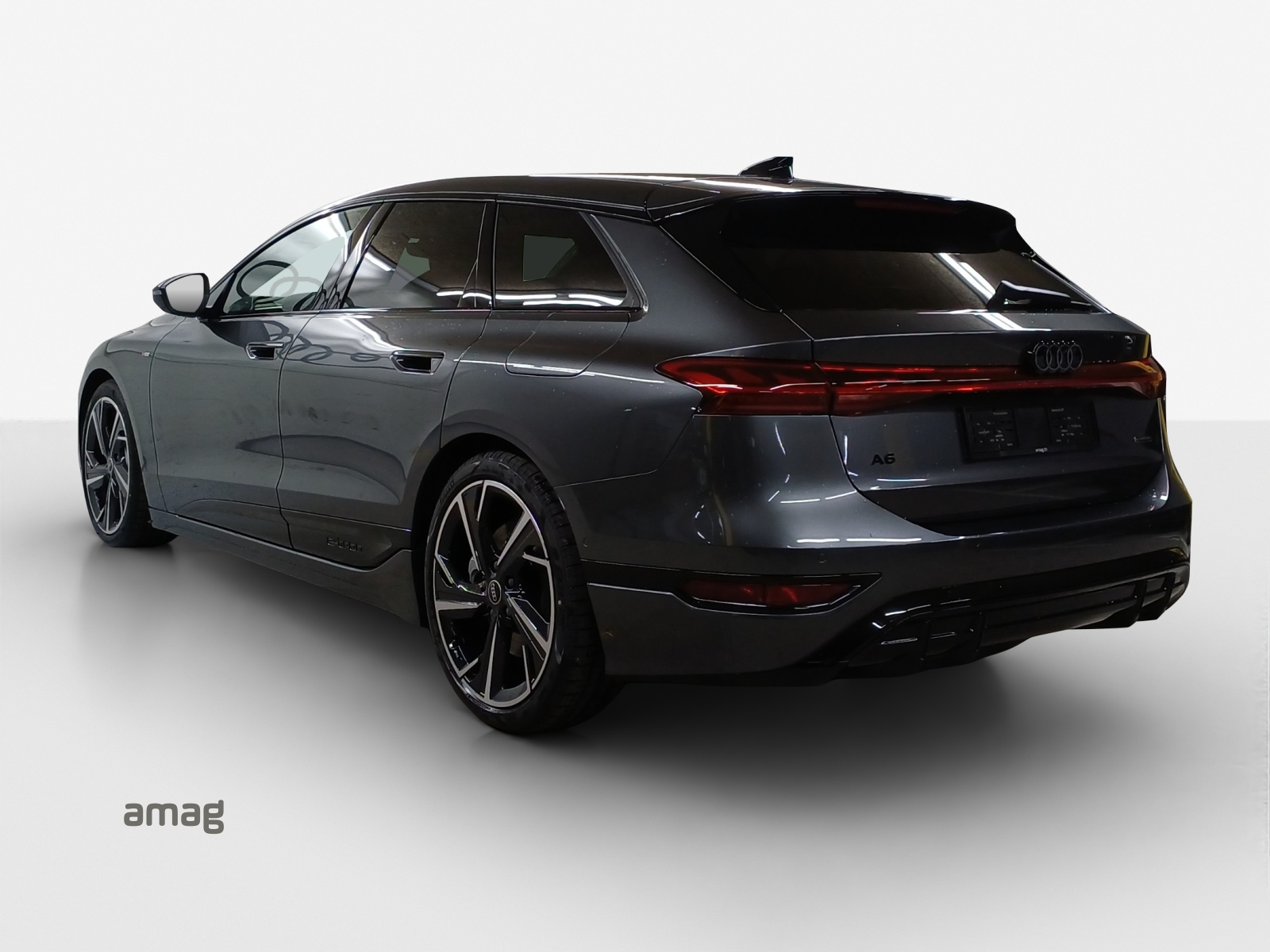 AUDI A6 Avant e-tron quattro-image-2