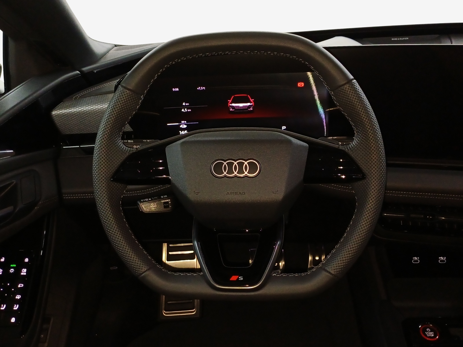 AUDI A6 Avant e-tron quattro-image-9