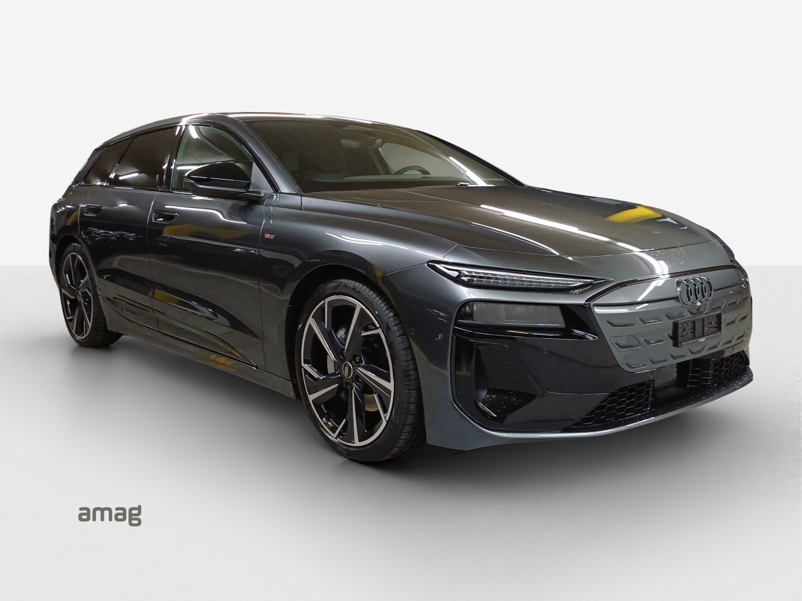 AUDI A6 Avant e-tron quattro-image-5
