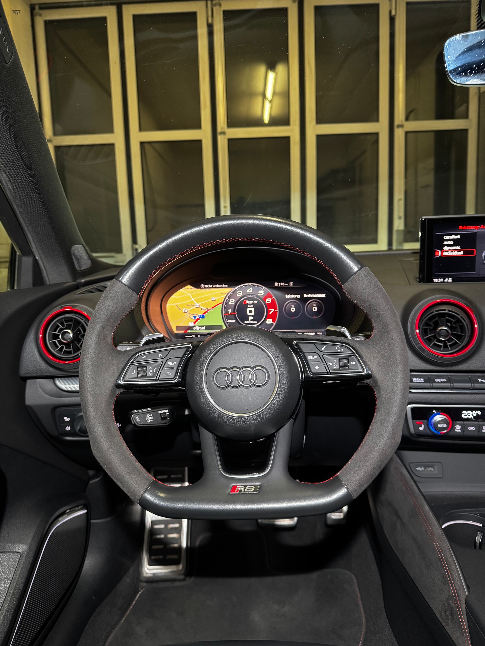 AUDI RS3 Sportback 2.5 TSI quattro S-tronic-image-5
