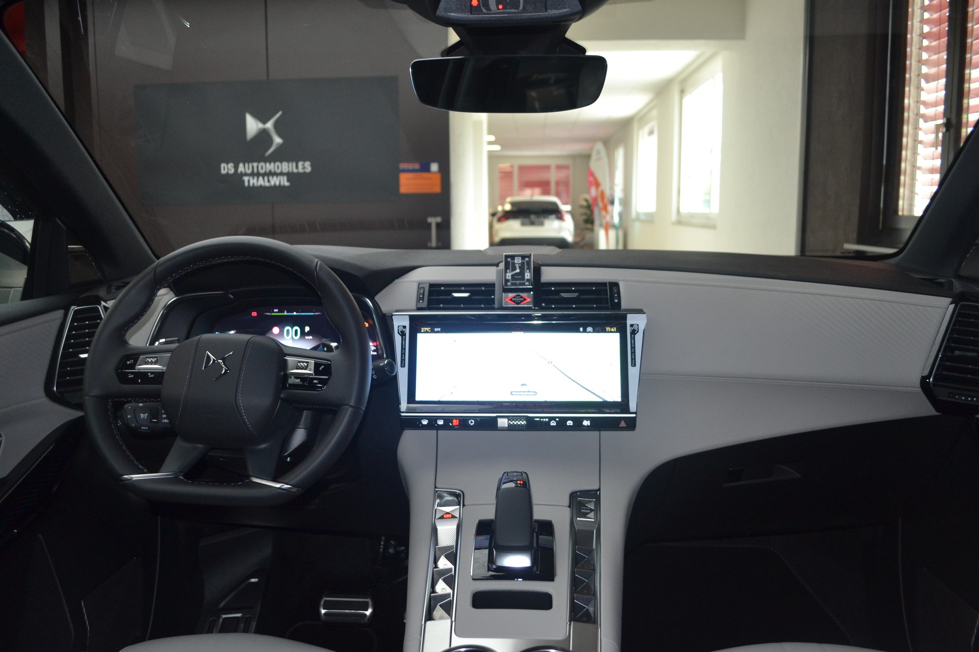 DS AUTOMOBILES DS 7 Crossback E-Tense 360 4x4 Performance Line +-image-8