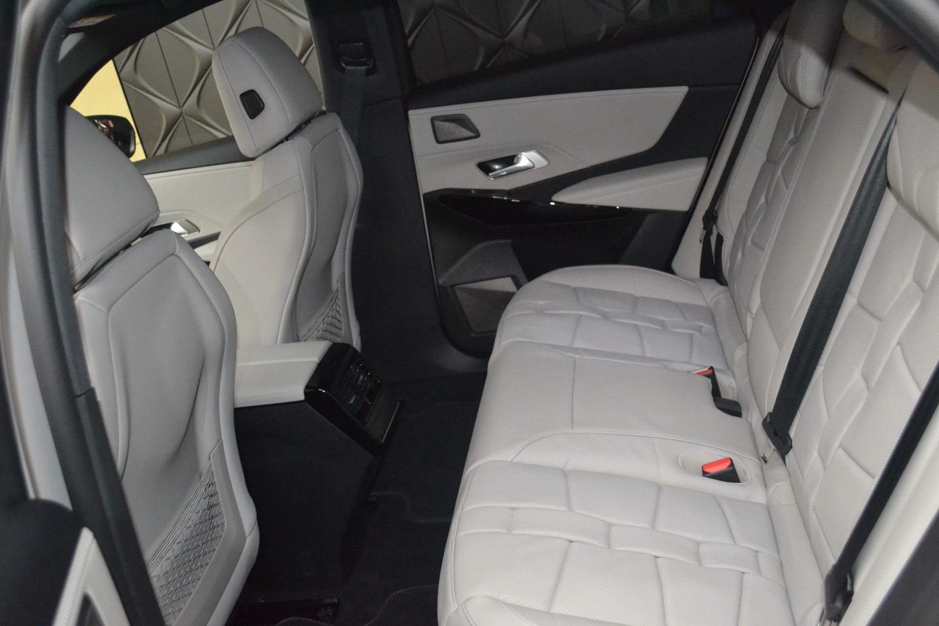 DS AUTOMOBILES DS 7 Crossback E-Tense 360 4x4 Performance Line +-image-7