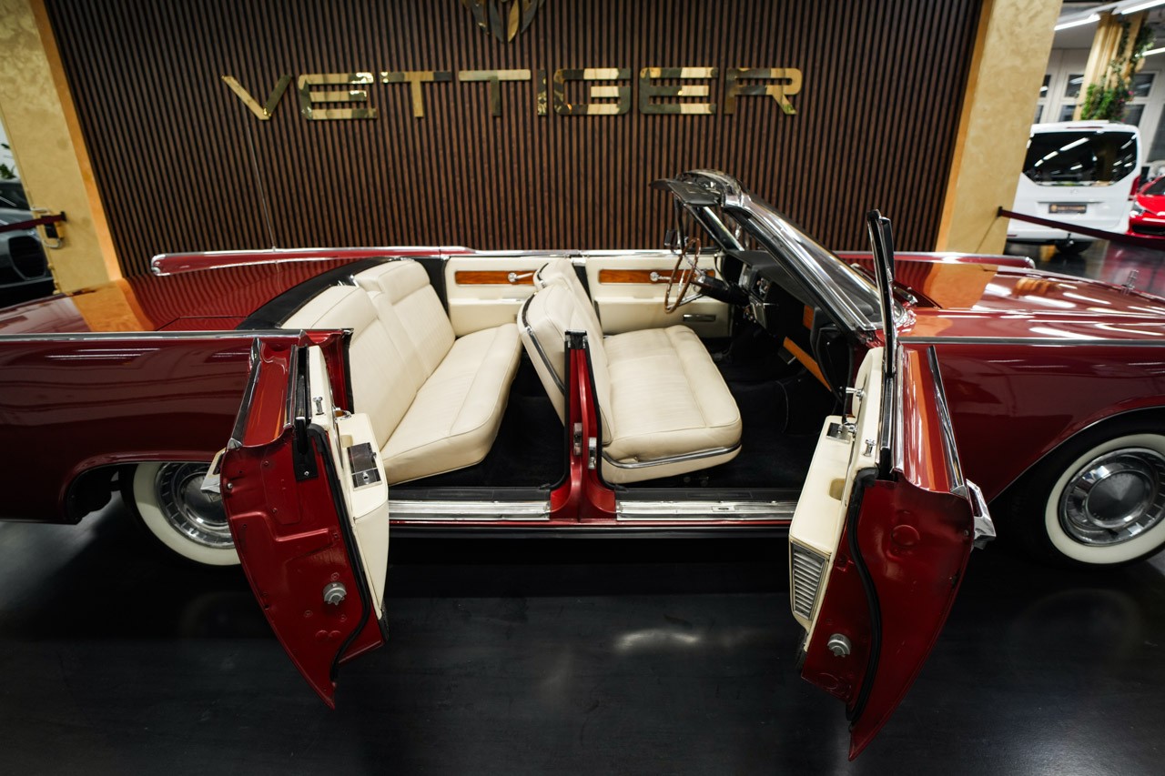 LINCOLN CONTINENTAL-image-16