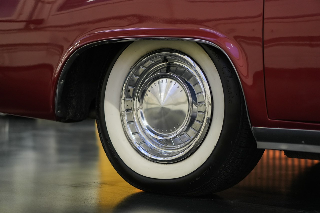 LINCOLN CONTINENTAL-image-6