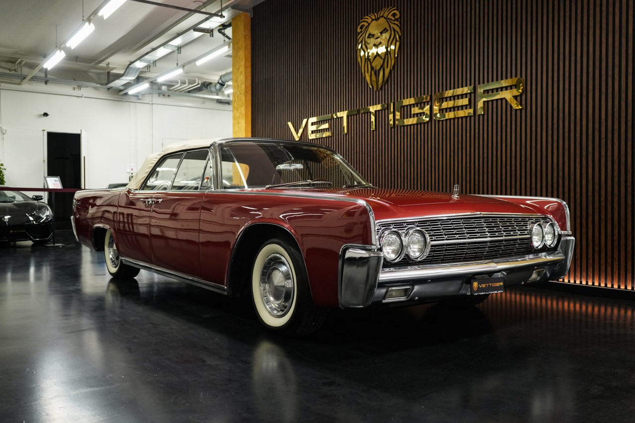 LINCOLN CONTINENTAL-showroom-element-1