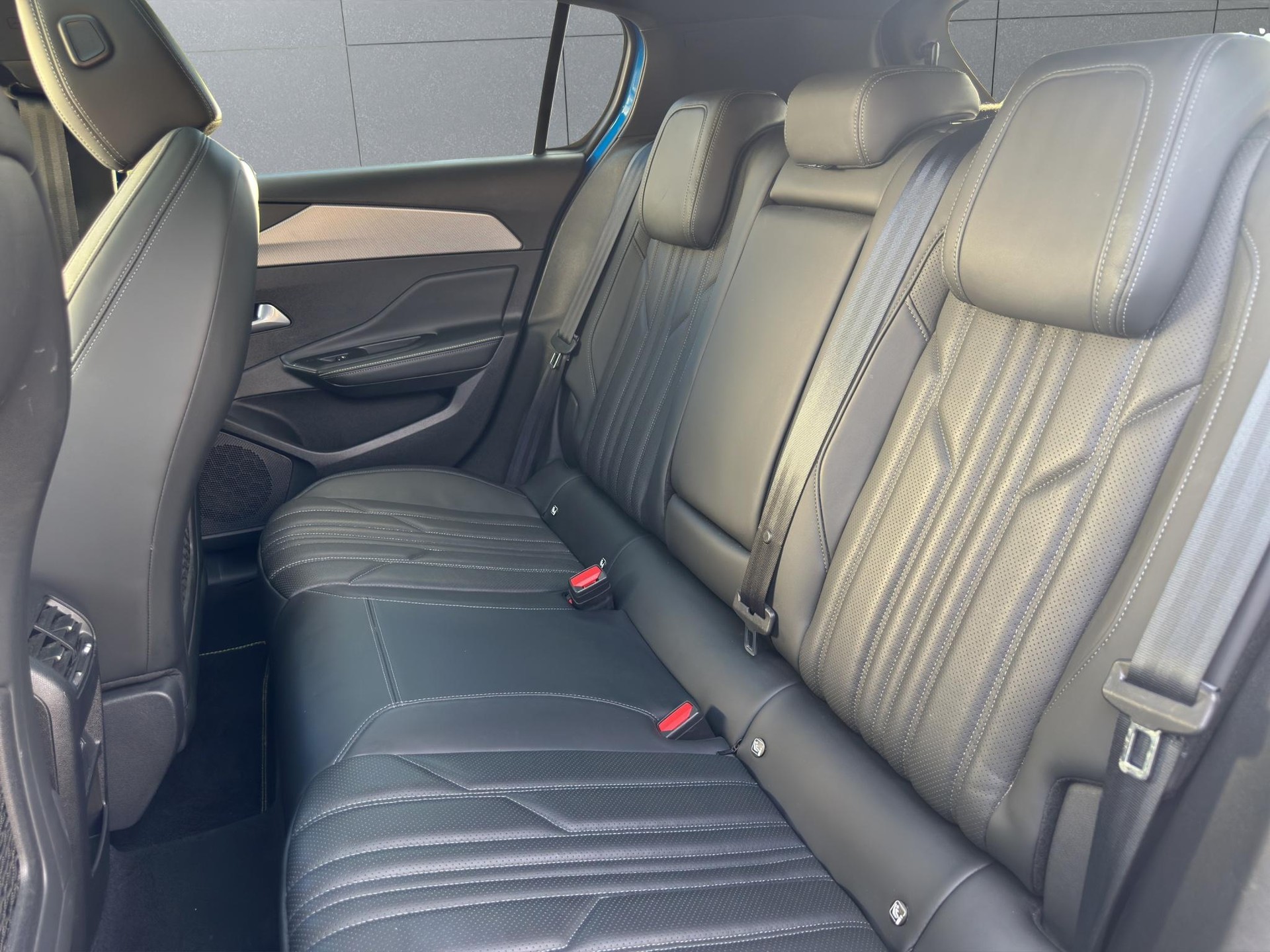 PEUGEOT 308 1.6 PHEV 225 GT Pack-image-12