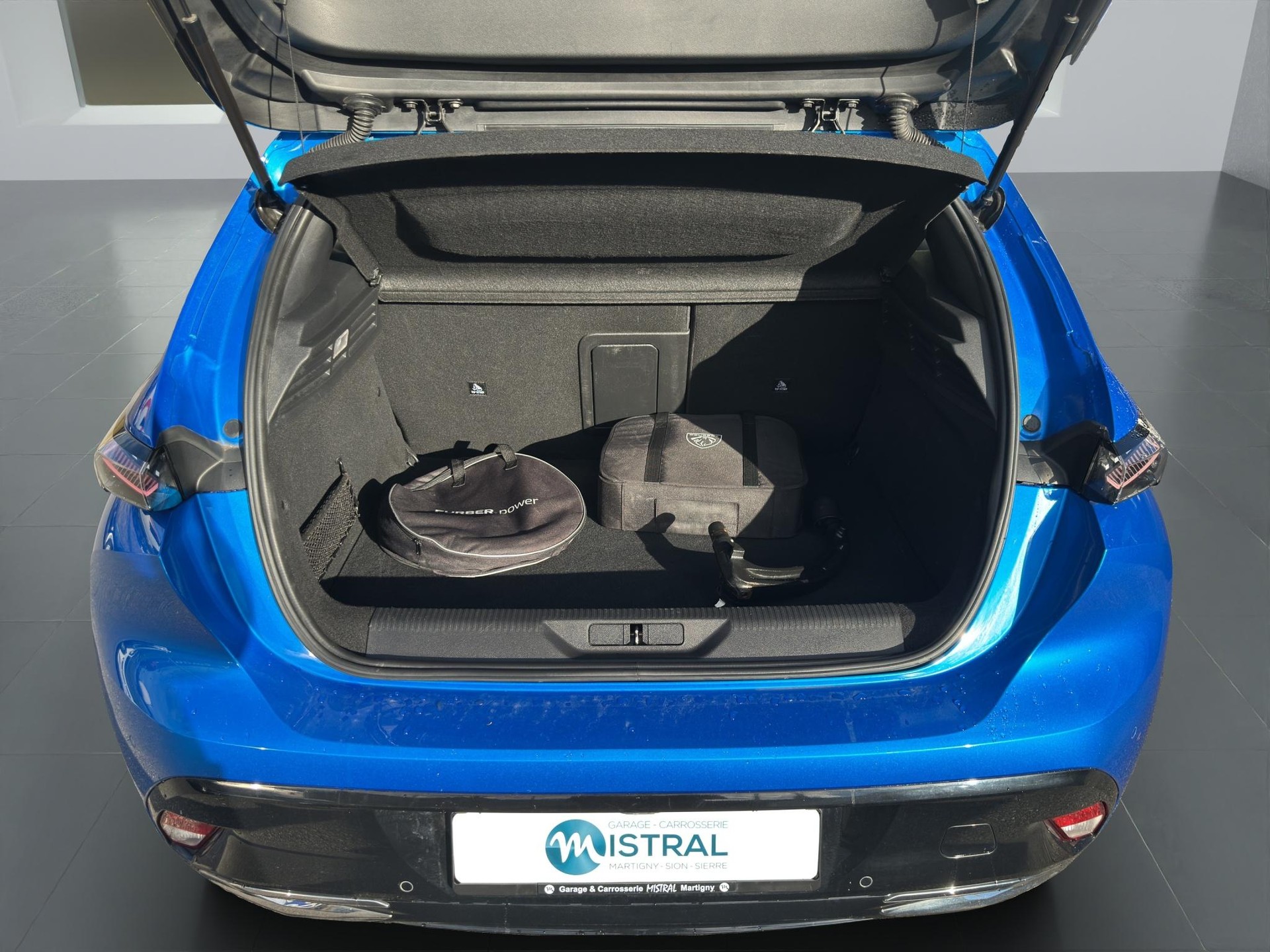 PEUGEOT 308 1.6 PHEV 225 GT Pack-image-13