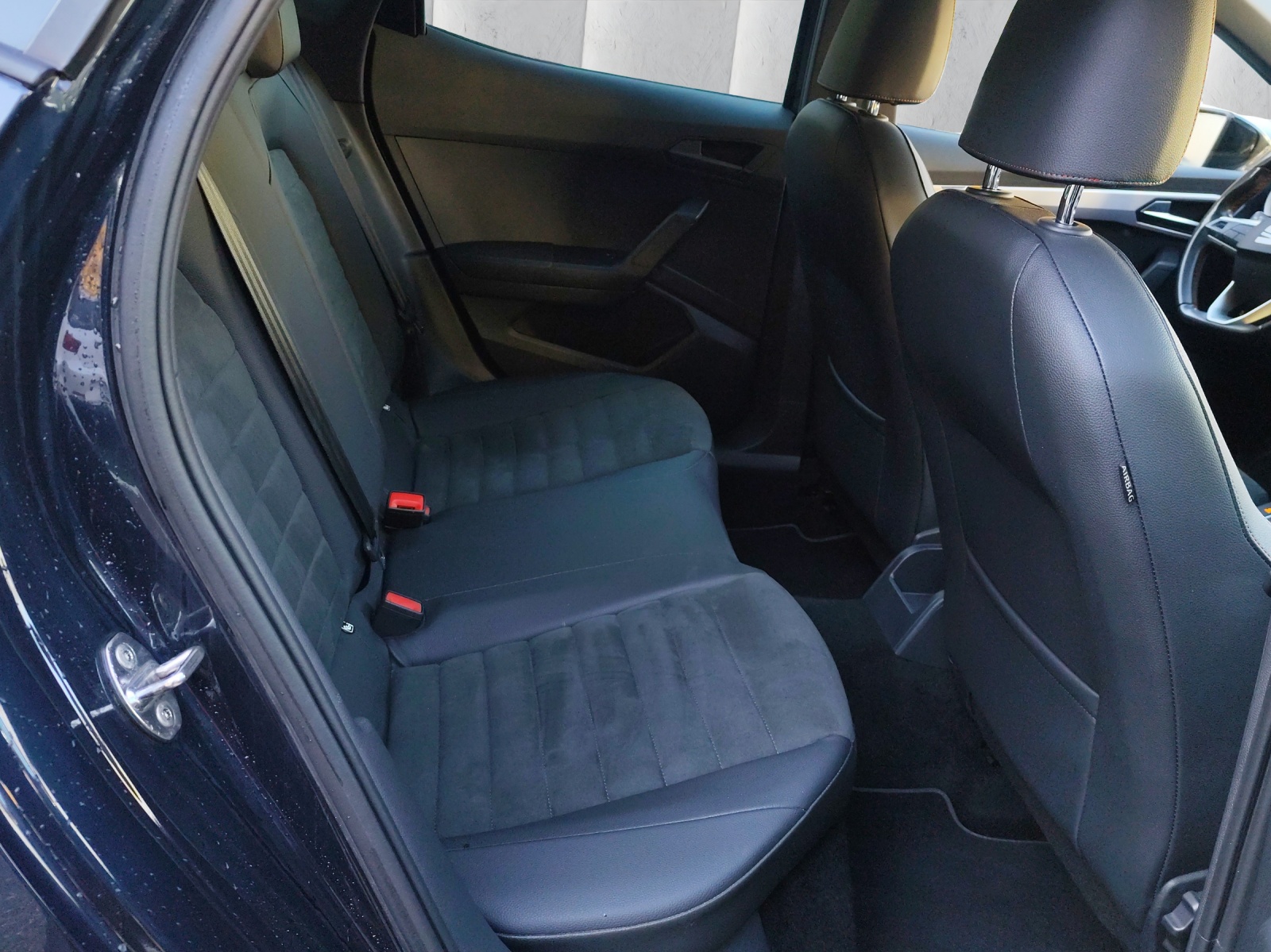 SEAT Ibiza 1.0 EcoTSI Hola FR DSG-image-9