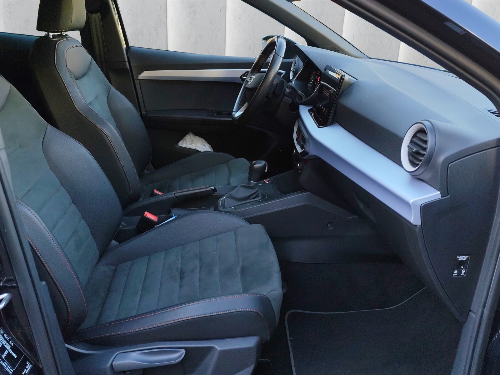 SEAT Ibiza 1.0 EcoTSI Hola FR DSG-image-8